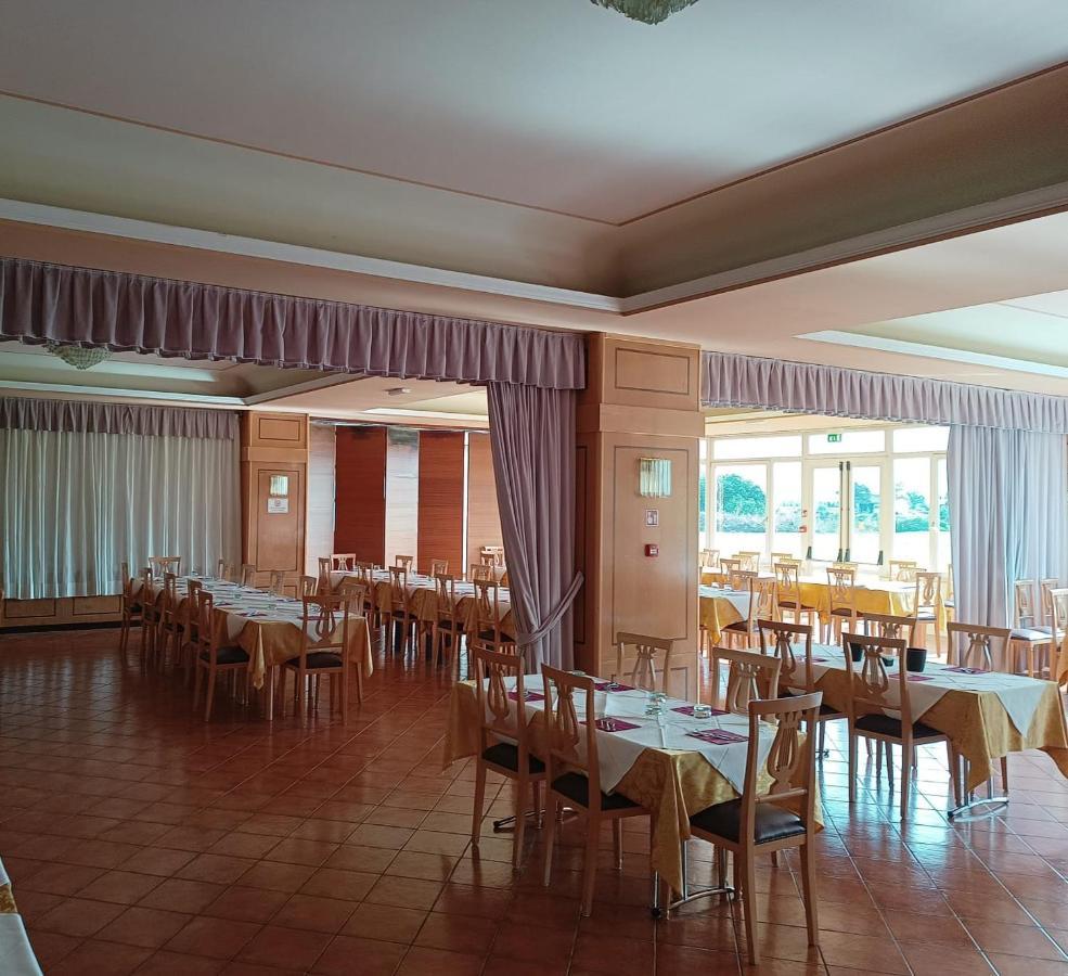 Hotel Villa Strassoldo "Ex Attianese Hotel Restaurant" Червиньяно-дель-Фриули Экстерьер фото